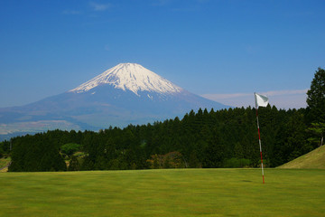 ゴルフコース、背景に富士山、日本