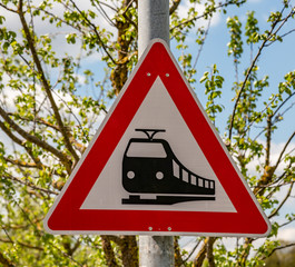 Warnschild Straßenbahn