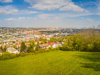 Himmelhofwiese mit Blick auf Wien von oben, Wien, Österreich