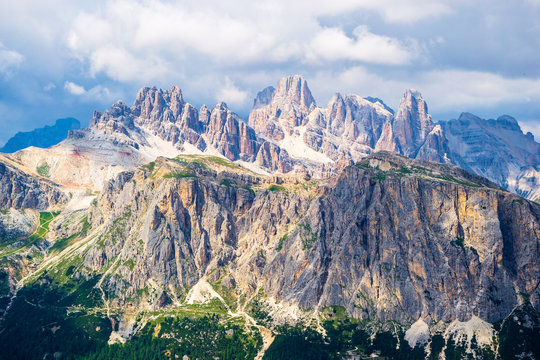 Torri di Falzarego and Col dei Bos in foreground. Piccolo Lagazuoi, Cima Conturines, Cima Fanis in the background. Fanes group in Dolomites, Italy, as seen from Averau peak.