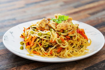 Noodles with Vegetables and Chicken