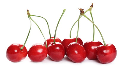 Obraz na płótnie Canvas Ripe fresh cherry red isolated on white background