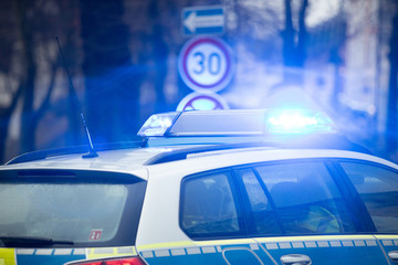 Polizei Einsatz straftat blaulicht
