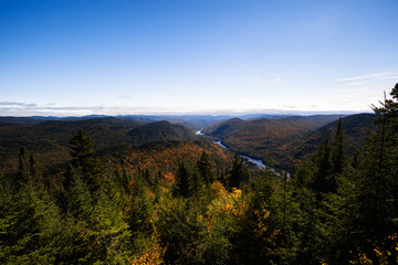 Obraz premium Panoramic view of the mountains in the national parc of Jacques Cartier, Quebec, Canada