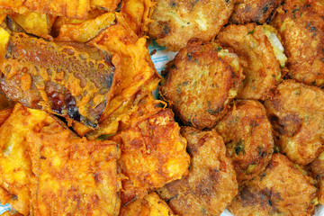 Piaju pakora pakoda pakodi fakkura bhajiya bhajji ponako onion lentil fitter chop snack fried food