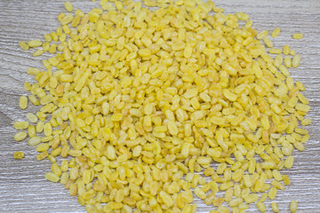 Obraz premium Close up of peeled split mung bean