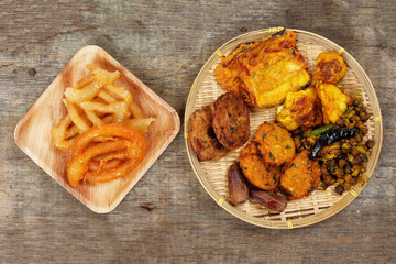 iftar set Piaju pakora beguni black chickpeas ghugni potato chop dates snack fried food