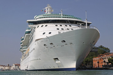 Cruise Ship