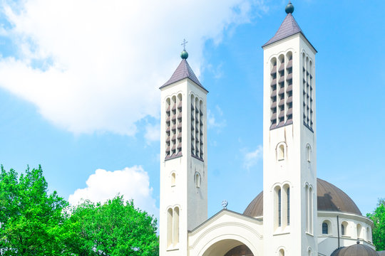 Cenakel church in Heilig Landstichting