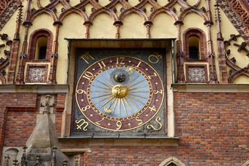 Fototapeta na wymiar Astronomische Uhr am Breslauer Rathaus (Wrocław)