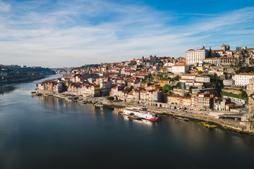 Naklejka na ściany i meble Day in Porto, view over the Douro river