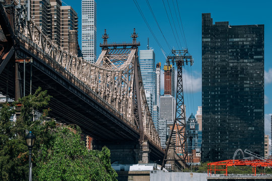 Queensboro bridge and tramway of Manhattan midtown on Roosevelt Island