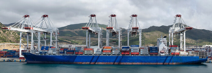Container vessel