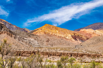 colorido paisaje de montaña