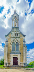 Fototapeta na wymiar Chapel of Mont Brouilly, in Beaujolais