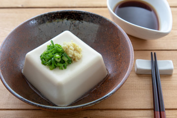 冷奴のネギと生姜の薬味のせ