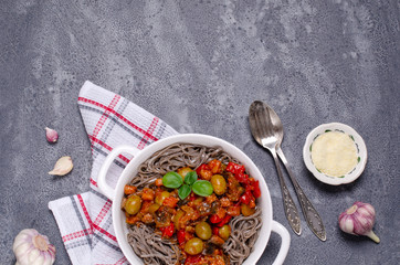 Buckwheat noodles with vegetables
