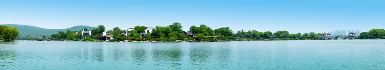 Fototapeta na wymiar The Beautiful Landscape of Lake in Xuzhou