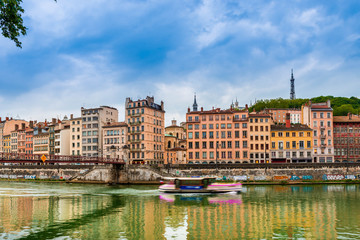 Les quais de la Saône à Lyon au coucher du soleil, Rhône, France