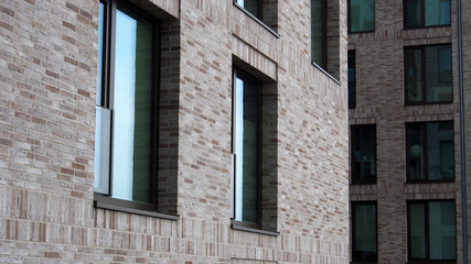 Moderne, urbane Architektur mit Ziegelsteinen, Deutschland