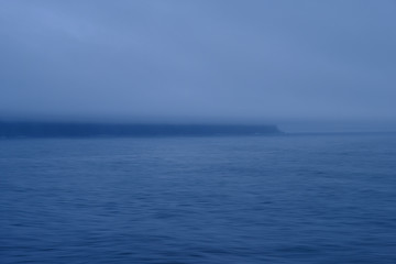 Obraz premium Ver misty, early morning in Milford Sound