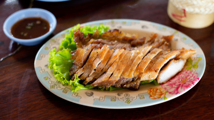 charcoal-boiled pork neck and sauce