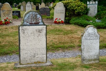 Historische Grabsteine auf Föhr (Süderende)