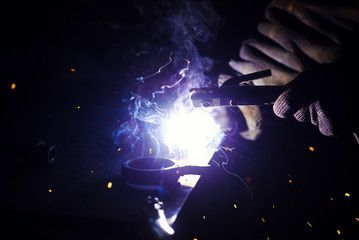 welding steel with sparks