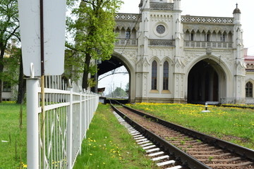 Obraz premium the building of the railway station in Peterhof, Russia