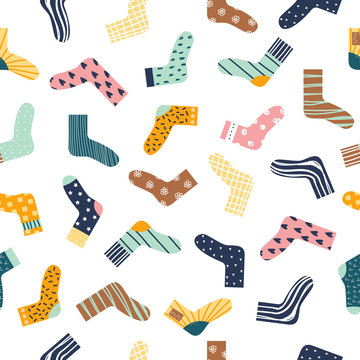 Seamless Pattern With Funny Socks. Vector Hand Drawn Illustration.