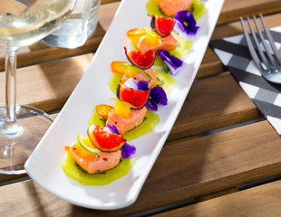Marinated salmon canapes
