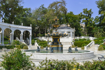 Fototapeta na wymiar fountain and other buildings in Philharmonic Fountain Park