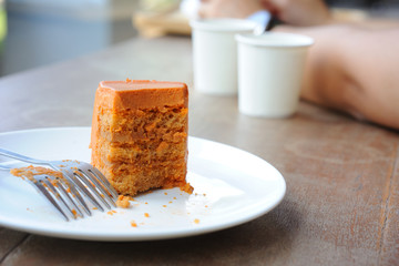 Thai tea cake is delicious