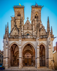 Fototapeta na wymiar Huge panorama of the architecture of the Semur cathedral in Burgundy