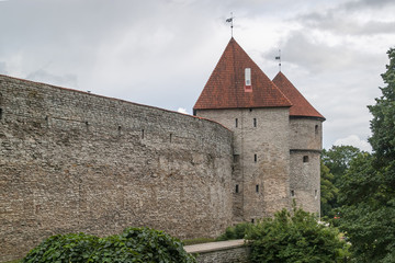 Tallinn boasts one of Europe’s best preserved medieval fortifications. In fact, a large part of what gives Old Town its fairytale charm is the system of walls and towers that surrounds it.