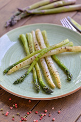 asparagus in a plate