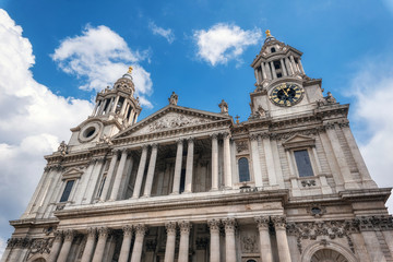 Fototapeta na wymiar Exterior Detail of London's Saint Paul's Cathedral facade .