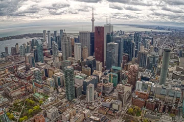 Abwaschbare Fototapete Luftaufnahme der Skyline von Toronto vom Tour-Flugzeug im Frühsommer © Jacob