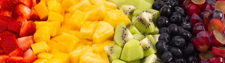 Schilderijen op glas A Background of Rainbow Colored Fruit Salad © pamela_d_mcadams