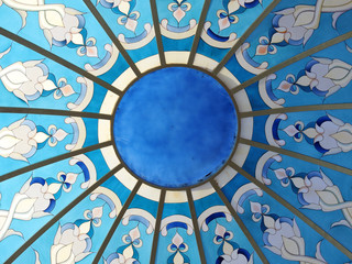 Kuppeldecke aus Glas