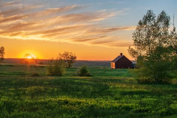 Foto op Canvas zonsopgang boven de boerderij © Elizabeth C. Waters
