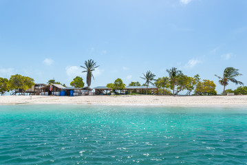 Fototapeta premium Beautiful Caribbean beach, in Los Roques Archipelago, Venezuela