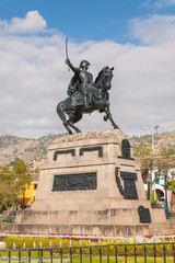 Obraz premium Sucre statue in Ayacucho, Peru