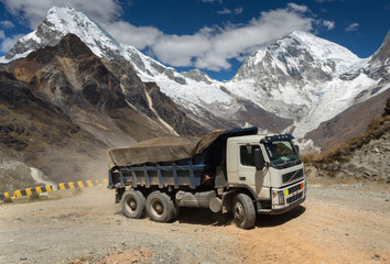 Truck on a rural road in the White Range