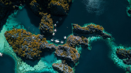 Fototapeta na wymiar reef and islands from above