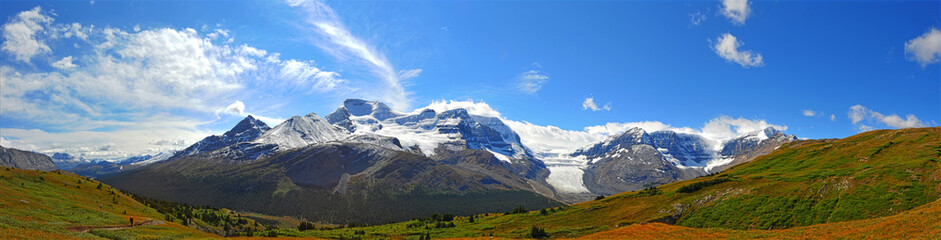 Obraz na płótnie Canvas Jasper National Park and Glacier Fields
