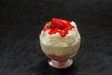 アジアのかき氷　Shaved ice that Asian fruit