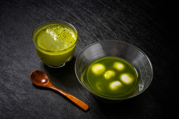 白玉ぜんざい　 sweet made with soft beans 