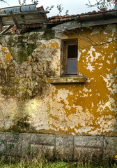 olde derelict abandoned peasant house