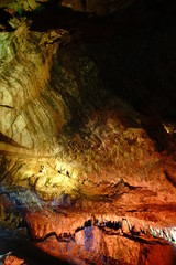鍾乳洞内部ライトアップ